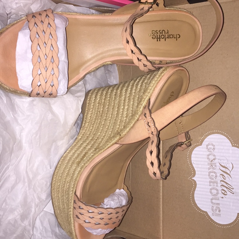 Spring Wedges - Picture 2 of 3